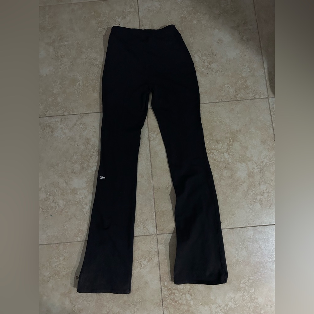 Alo front split yoga pants